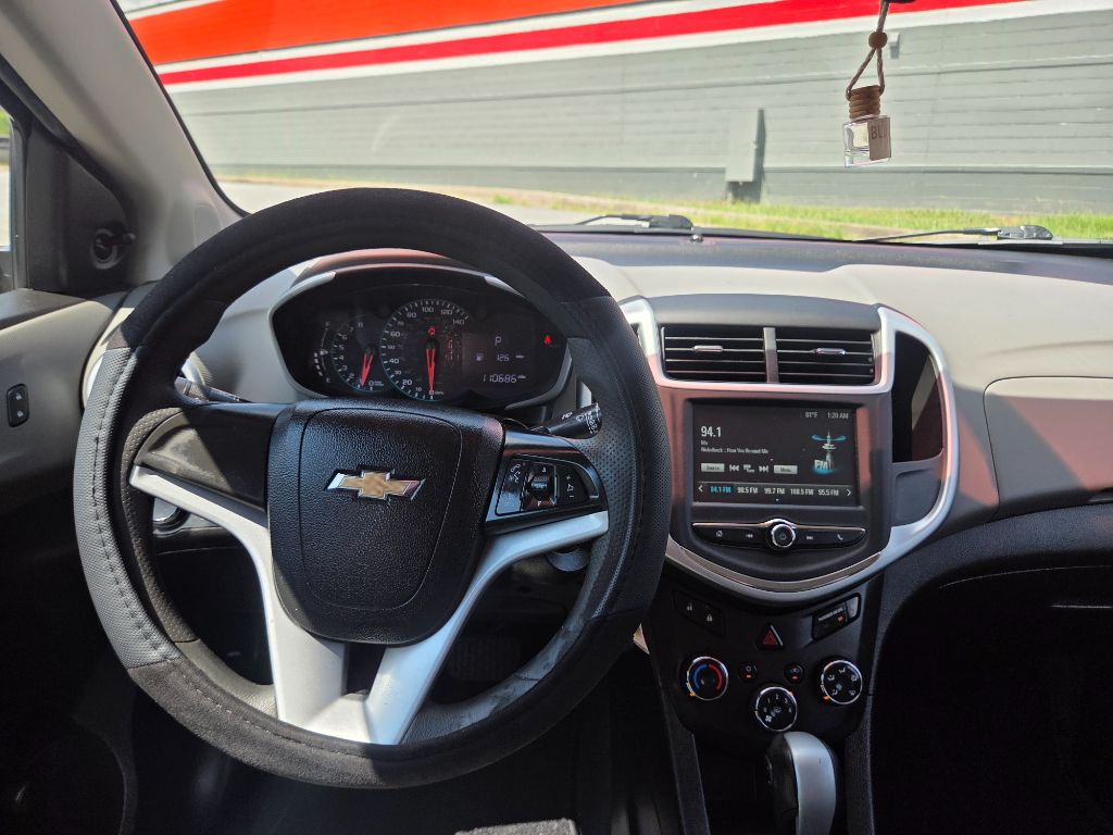 2017 Chevrolet Sonic LS - Photo 10