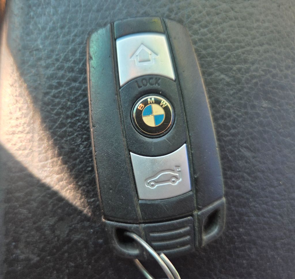 2010 BMW 5 Series 528i - Photo 20