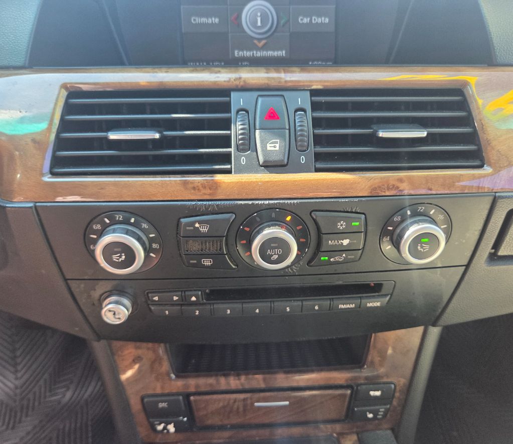 2010 BMW 5 Series 528i - Photo 15